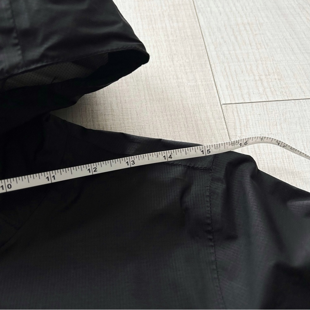 The North Face Venture II black dryvent rain jacket - Picture 9 of 14